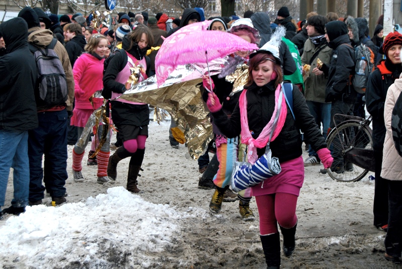 pink and silver (queer) block against nazis