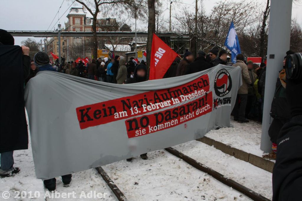blockade of railroad tracks