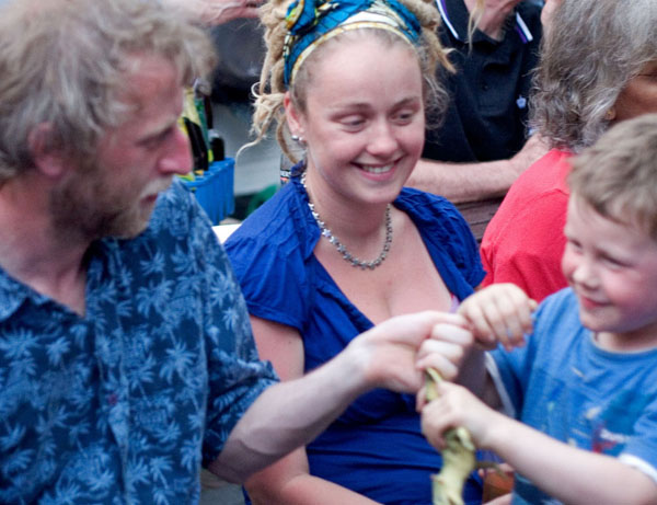 The DJ gets to grip with the Dinosaur