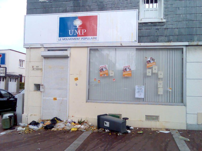 Ruling party's offices after anti-cuts demo
