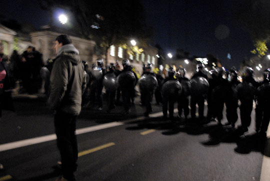 Police Kettle Crowd on Whitehall