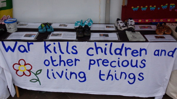 war kills children