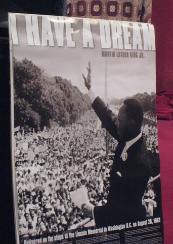 Martin Luther King January 15th U.S. delivers a nightmare on his birthday/ U.S.