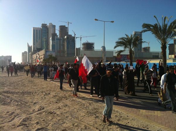 One of the marches heading for Pearl Roundabout