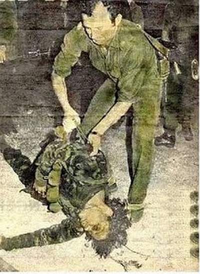 Ehud Barak drags Dalal al-Mughrabi's dead body, 11 March 1978