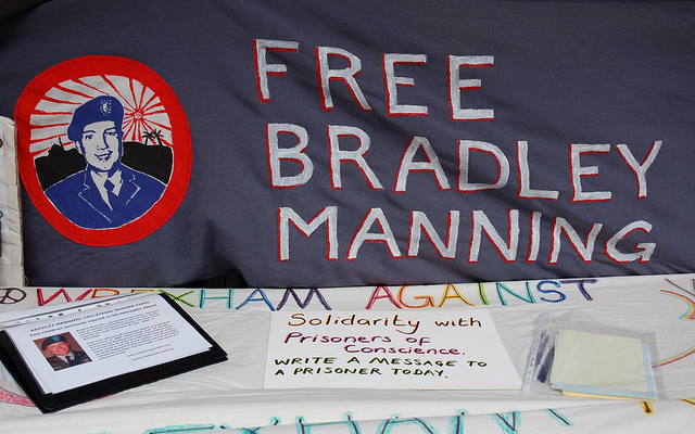 letter-writing stall