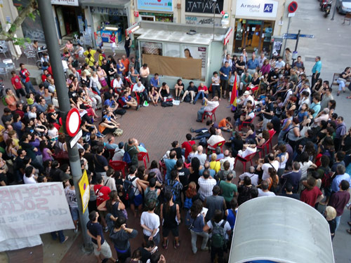 An open meeting in a Barcelona neighborhood, May 25