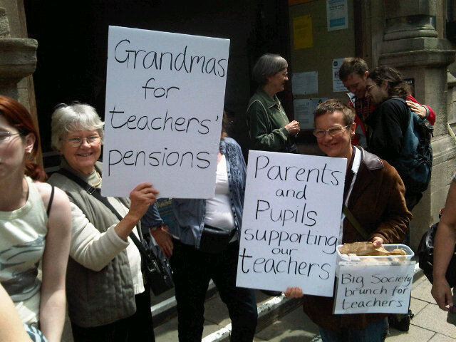 Community solidarity on an Oxford picket line