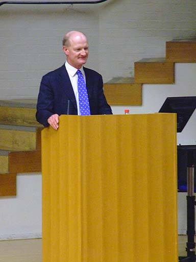 Mr.Willetts takes to the podium at Lady Margaret Hall...