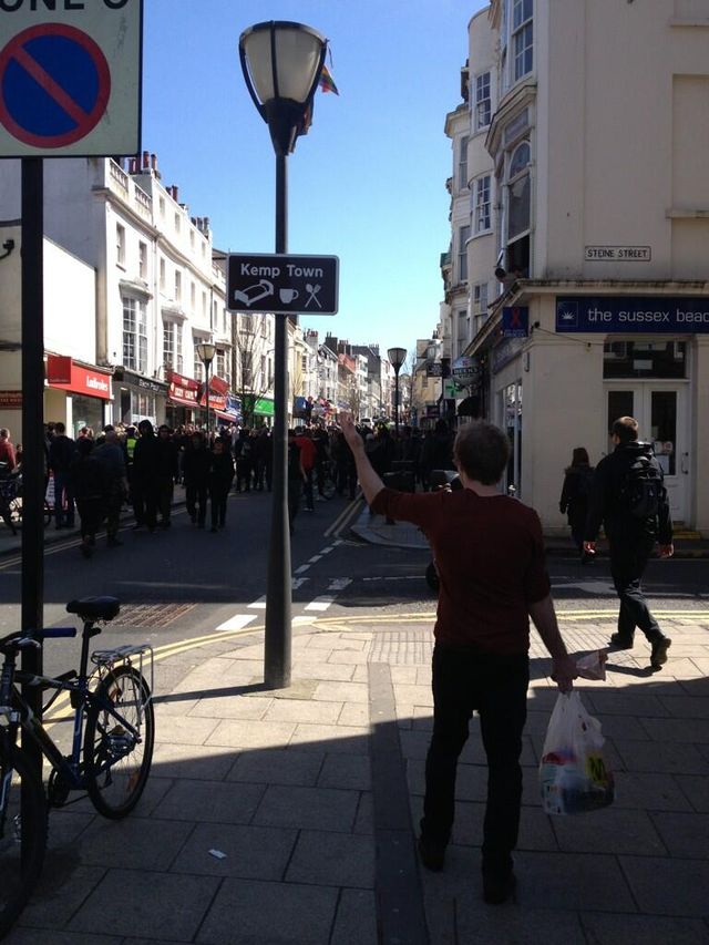 EDL cornered in St James St pic.twitter.com/YbQZOQCzS9