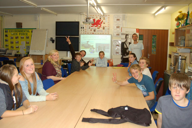 Forces Watch workshop on militarism and young people