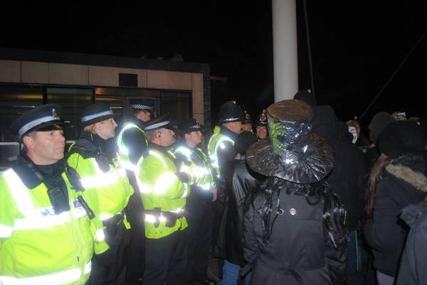 another photo of cops guarding bridge