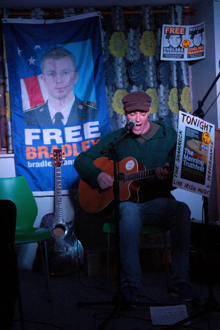 RoJ Whelan - Friday night