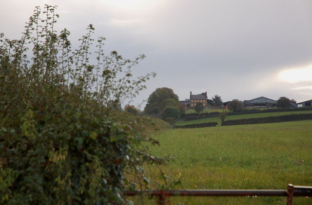House overlooking the site
