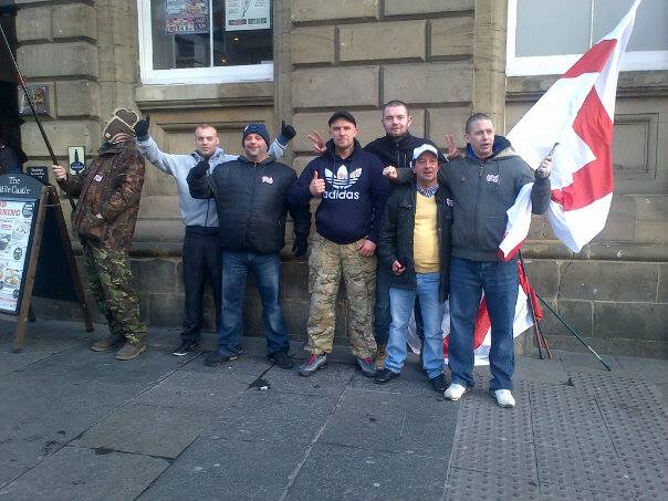 Lee Dyson with EDL/NEI members in Newcastle on Westgate Rd.