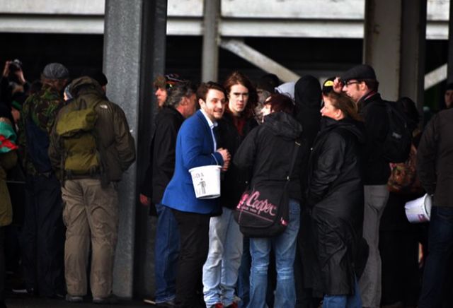 Kipper Bucket Fannies bleeding PegEDLers dry.